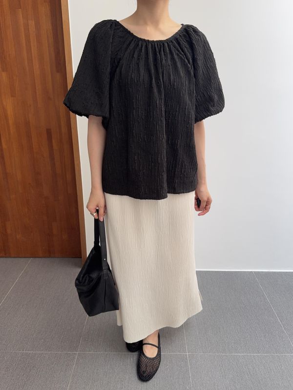 優雅澎袖立體紋上衣 