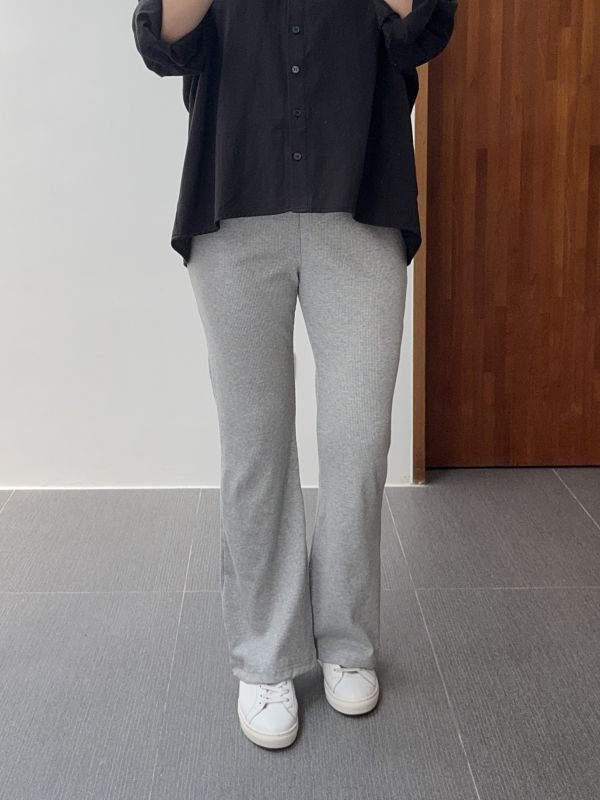 日常修身微喇叭舒服褲 
