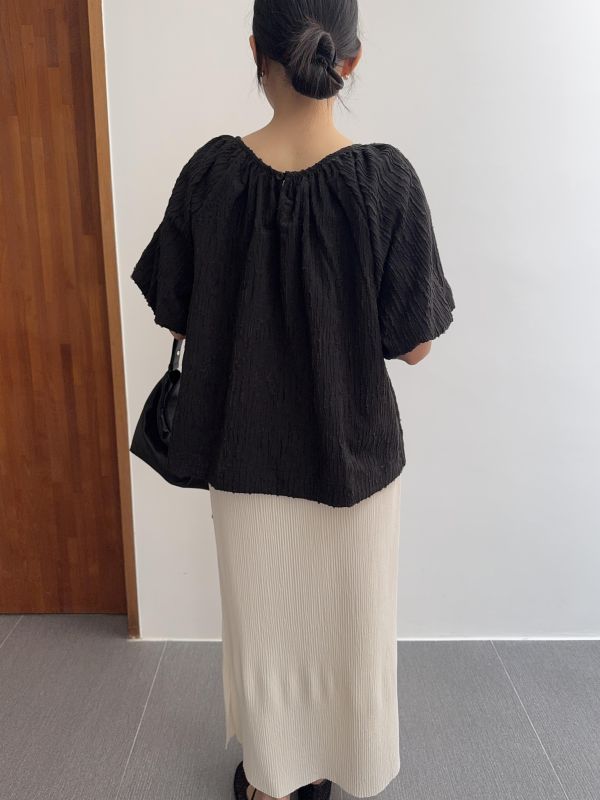 優雅澎袖立體紋上衣 