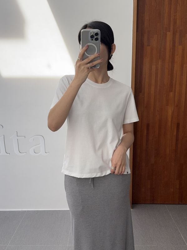 /現貨/簡約質感素面短T 