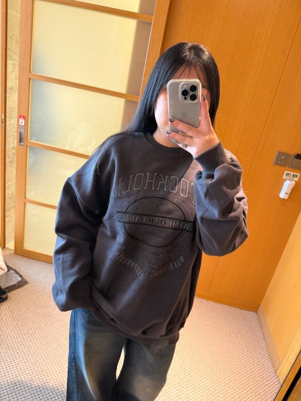 墨色寬鬆長版大學T 