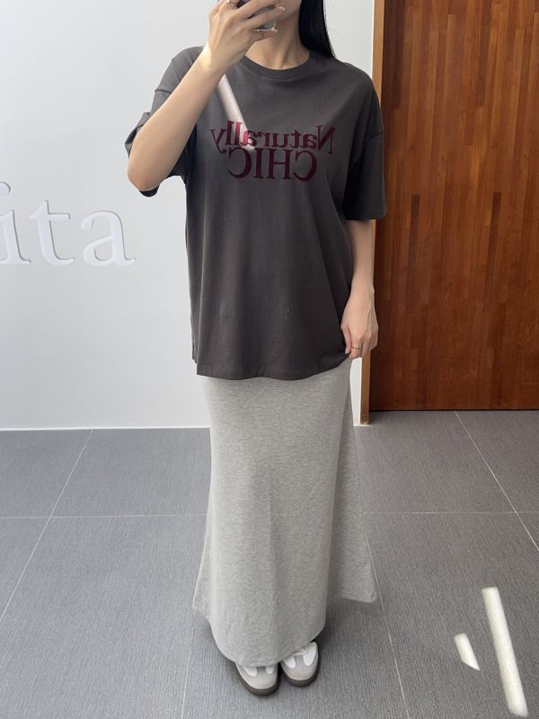 質感文字小開岔短T 