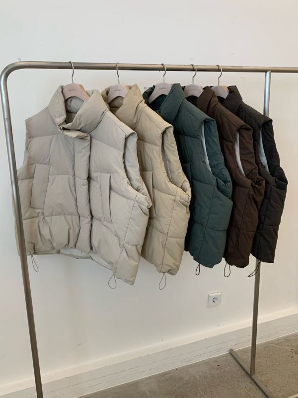 澎鬆感休閒鴨絨背心 