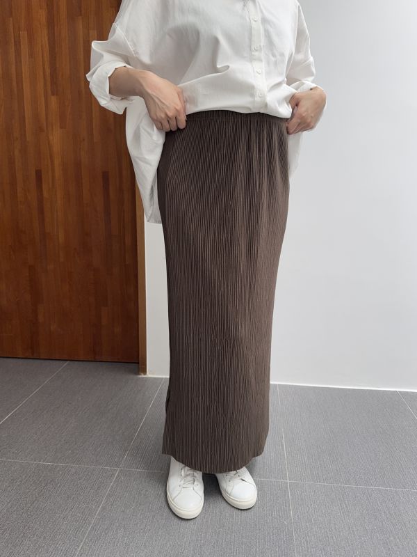 坑紋兩側小開岔舒服裙 