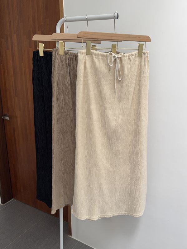 細緻絨面皺皺紋綁繩裙 