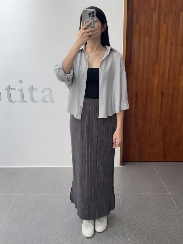 坑紋兩側小開岔舒服裙 