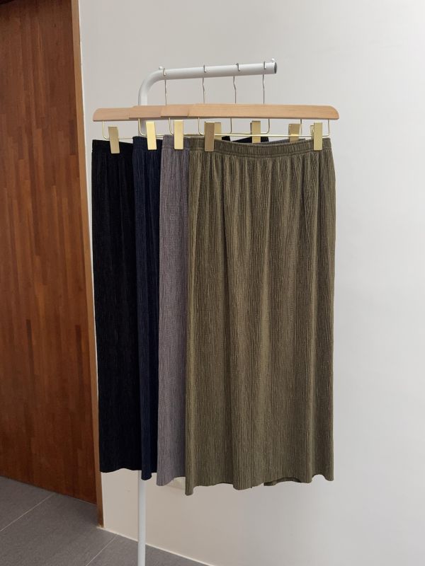 顯瘦舒服皺皺裙 