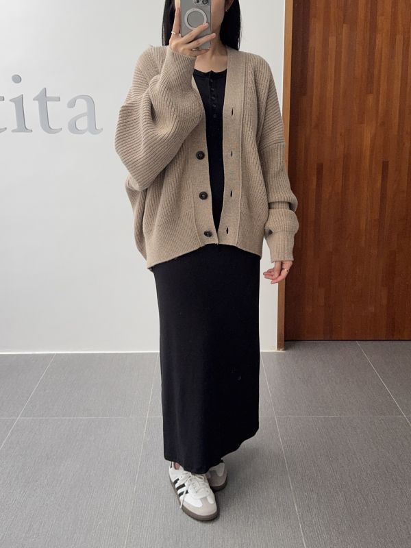 /現貨/簡約小排釦素面ops 