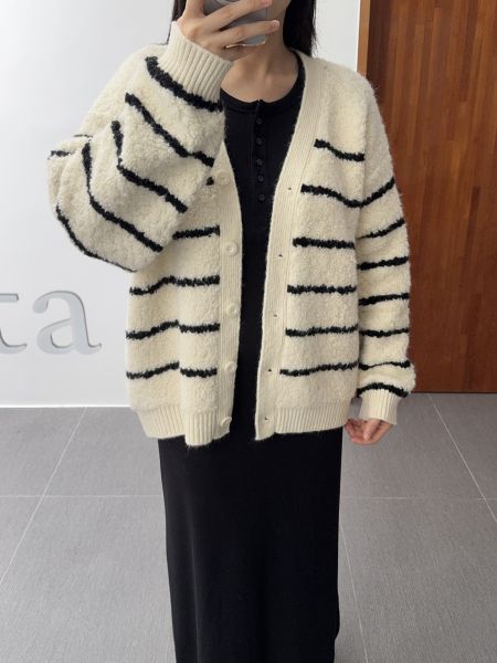 百搭氣質條紋針織外套 