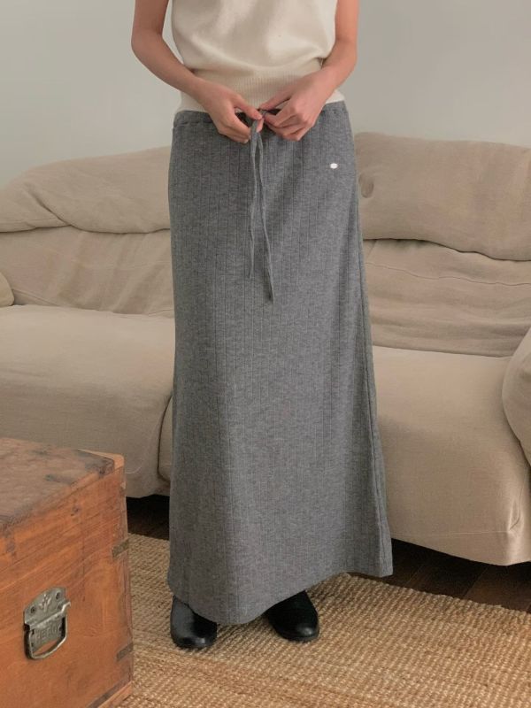 /現貨/小壓紋針織舒服裙 