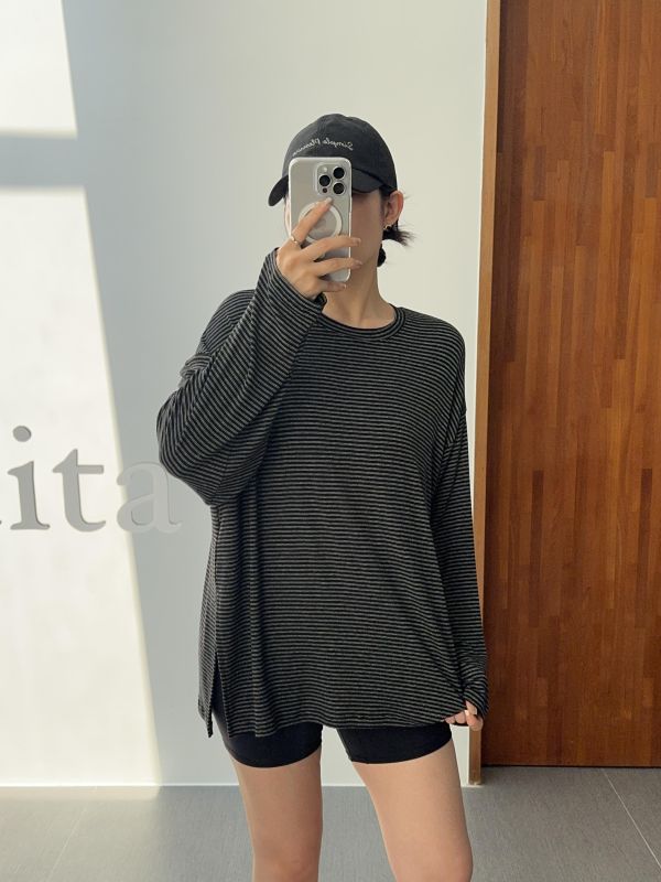 休閒日常側開岔條紋T 