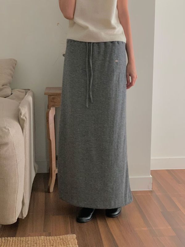 /現貨/小壓紋針織舒服裙 