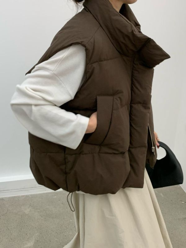 澎鬆感休閒鴨絨背心 