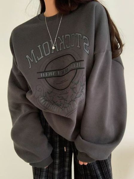 墨色寬鬆長版大學T 