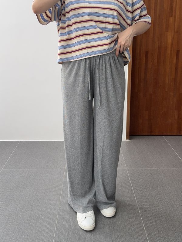 /現貨/細坑紋寬直筒舒服褲 