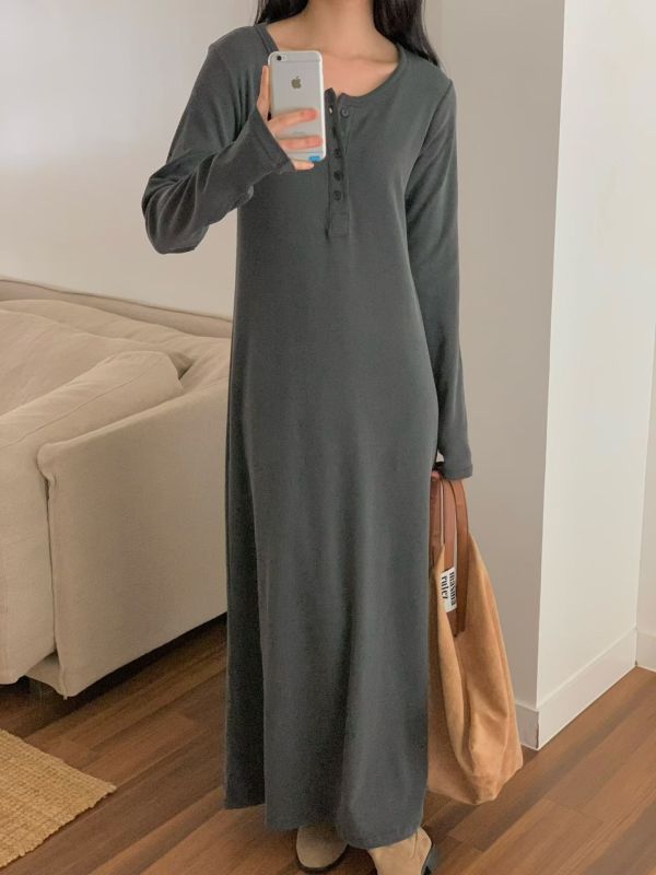 /現貨/簡約小排釦素面ops 