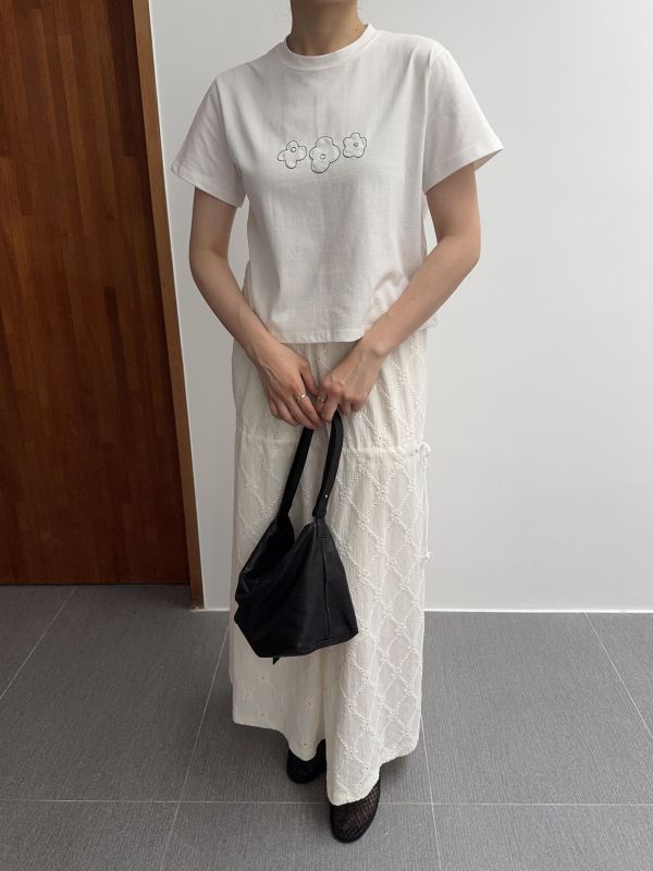 低調縫線小花花短T 