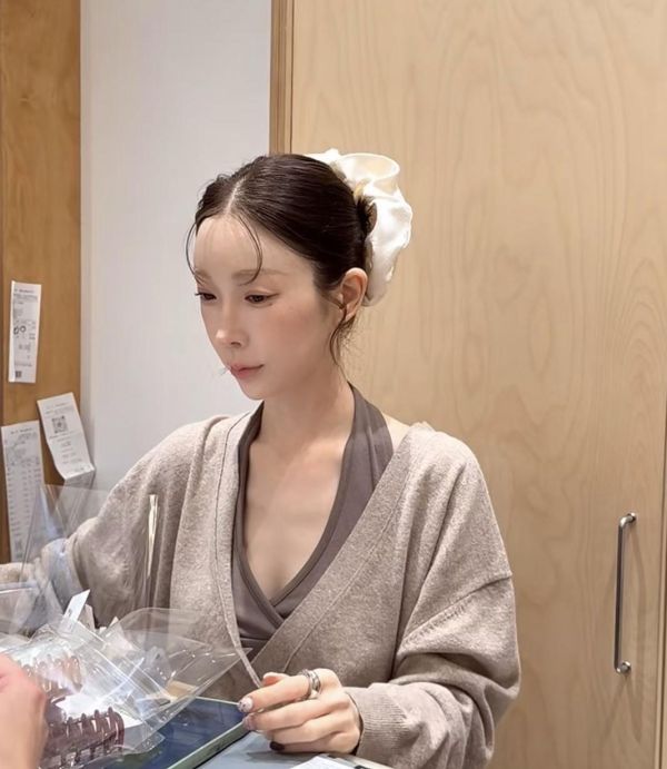 仙女歐膩的V領針織衣 