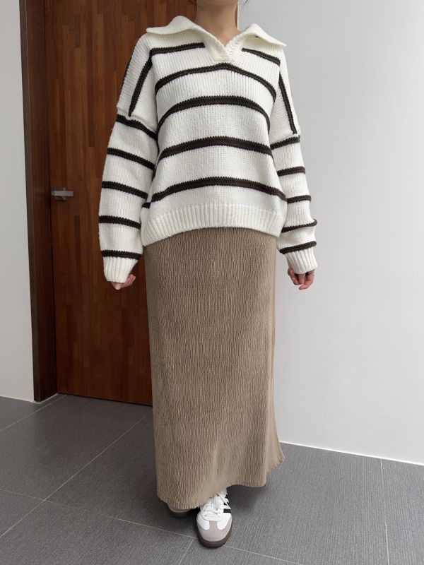 不挑人的翻領條紋針織衣 