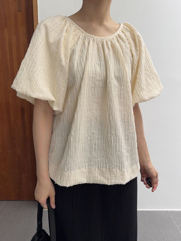 優雅澎袖立體紋上衣 
