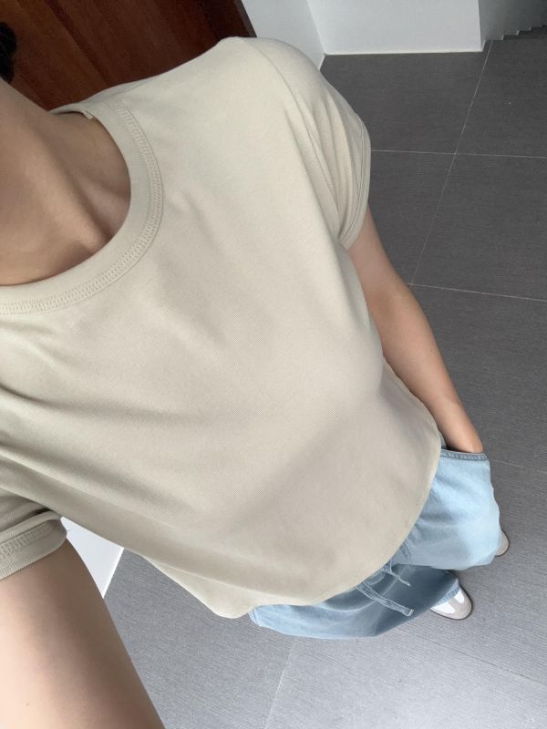顏色美美的簡約短T 