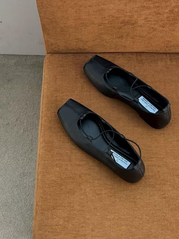 交叉綁帶芭蕾鞋 