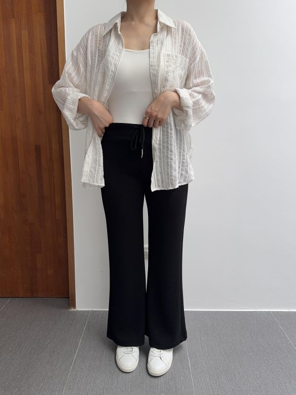 修身的喇叭舒服褲 