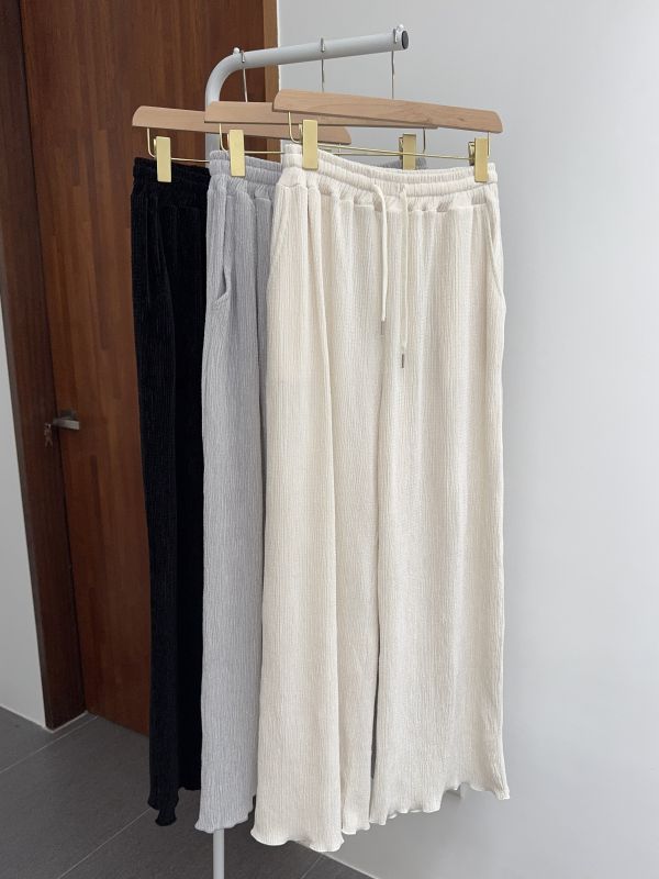 /現貨/冬天的絨面修身皺皺褲 