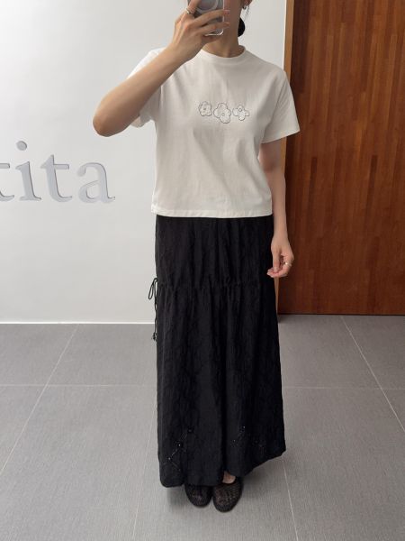 低調縫線小花花短T 