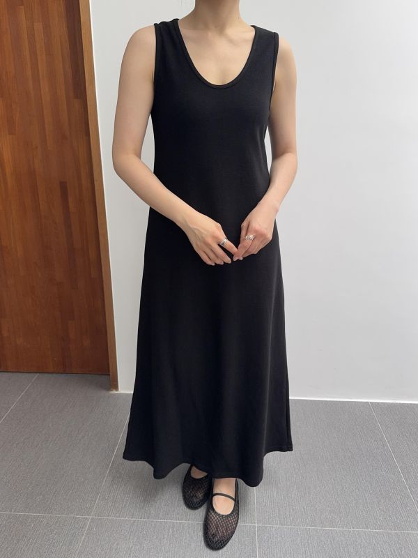 百搭U領背心連身裙 