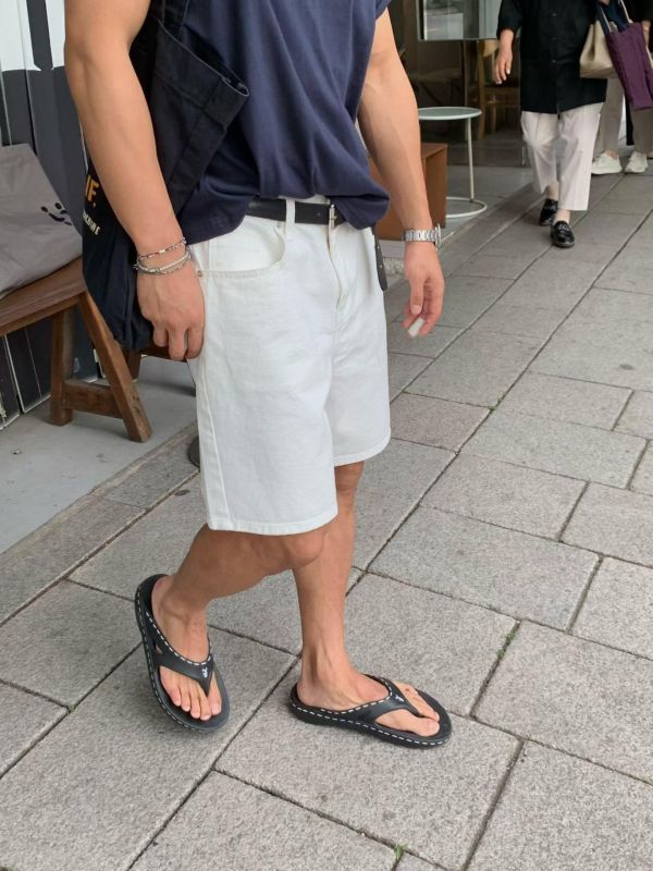 (男裝)百搭純白牛仔短褲 