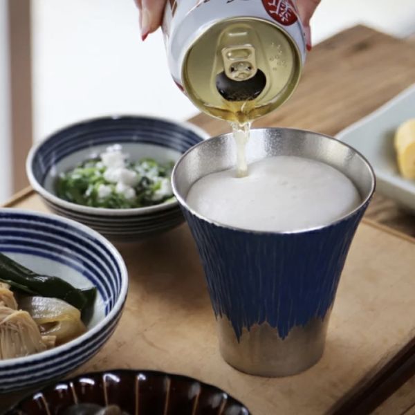 日本製 富士山錫器杯 360ml(含禮盒)_5色可選 madeinjapan 
杯盤組
日本製杯盤
日本製 
高品質 
日本職人手工製作 
和風禮品 
日式美學
Narumi
日本美學
日本錫器
錫器酒器組
日本紋案
櫻花
緣
吉祥如意
日本國寶設計 
高級感
限量禮品 
送禮首選 
日本傳統工藝 
精緻生活 
和風現代 
優雅禮品
奢華禮盒
日式風格
dior
Chanel
Hermes