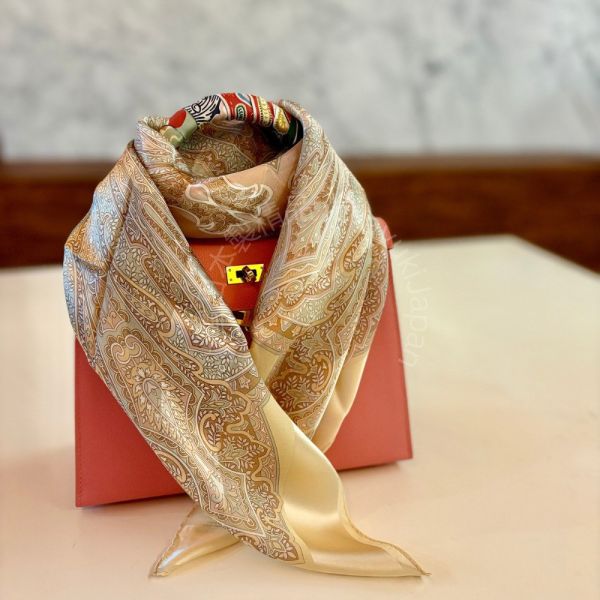 日本製 絲巾_ Éclat de Palais 宮廷之光-金色(88 × 88cm) 絲巾 方形絲巾 大方巾 日本絲巾 9090 披肩 絲巾
雙面圍巾
日本製絲巾
日本製圍巾
羊毛雙面圍巾
羊毛圍巾
一條抵兩條
保暖圍巾
克什米爾
silkscarf
scarf
hermesscarf
cashmere
日本代購
日本製代購
RectoVersomuffler
muffler
hermesmuffler
winteriscoming
甜美小姊姊風
氣質優雅女孩風
可甜可鹹
日本製
高品