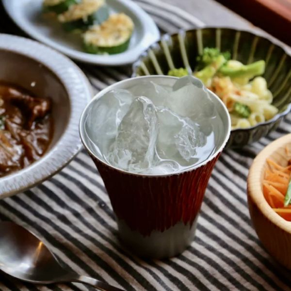 日本製 富士山錫器杯 360ml(含禮盒)_5色可選 madeinjapan 
杯盤組
日本製杯盤
日本製 
高品質 
日本職人手工製作 
和風禮品 
日式美學
Narumi
日本美學
日本錫器
錫器酒器組
日本紋案
櫻花
緣
吉祥如意
日本國寶設計 
高級感
限量禮品 
送禮首選 
日本傳統工藝 
精緻生活 
和風現代 
優雅禮品
奢華禮盒
日式風格
dior
Chanel
Hermes