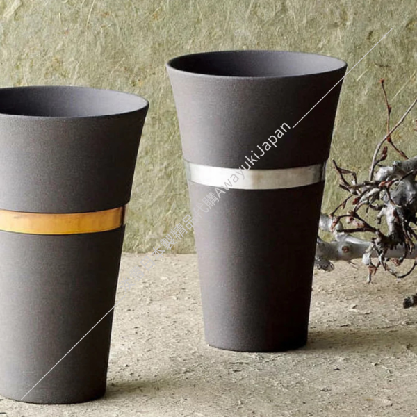 日本製 美濃燒 金屬風織帶 雙人對杯(含禮盒) madeinjapan 
杯盤組
日本製杯盤
日本製 
高品質 
日本職人手工製作 
和風禮品 
日式美學
Narumi
日本美學
ADERIA玻璃 
骨瓷藝術 
日本紋案
櫻花
緣
吉祥如意
鳥獸戲畫
日本國寶設計 
高級感
限量禮品 
送禮首選 
日本工藝 
精緻生活 
和風現代 
優雅禮品
奢華禮盒
日式風格
dior
Chanel
