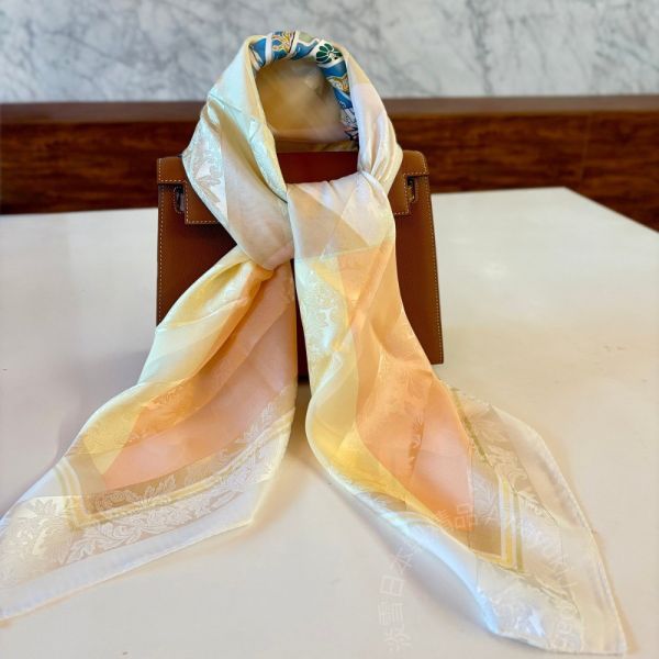 日本製 絲巾_ 光影菱紋Collection Lumières Géométriques-琥光暖曦 Aube Ambrée(88 × 88cm) 絲巾 方形絲巾 大方巾 日本絲巾 9090 披肩 絲巾
雙面圍巾
日本製絲巾
日本製圍巾
羊毛雙面圍巾
羊毛圍巾
一條抵兩條
保暖圍巾
克什米爾
silkscarf
scarf
hermesscarf
cashmere
日本代購
日本製代購
RectoVersomuffler
muffler
hermesmuffler
winteriscoming
甜美小姊姊風
氣質優雅女孩風
可甜可鹹
日本製
高品