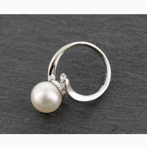 日本製 南洋白蝶珍珠戒指 pearlring
madeinjapan 
日本製
貴婦必備
貴氣
大溪地珍珠 
黑蝶珍珠 
日本製珠寶 
10mmpearl
高貴珍珠 
珍珠項鍊 
南洋珍珠 
奢華項鍊 
經典設計 
南洋珍珠戒指
南洋白蝶珍珠
南洋珍珠戒指
天然珍珠 
精緻工藝 
日本製珠寶 
珍珠 
精緻珠寶
chanel
mikimoto 
tasaki 
hermes
