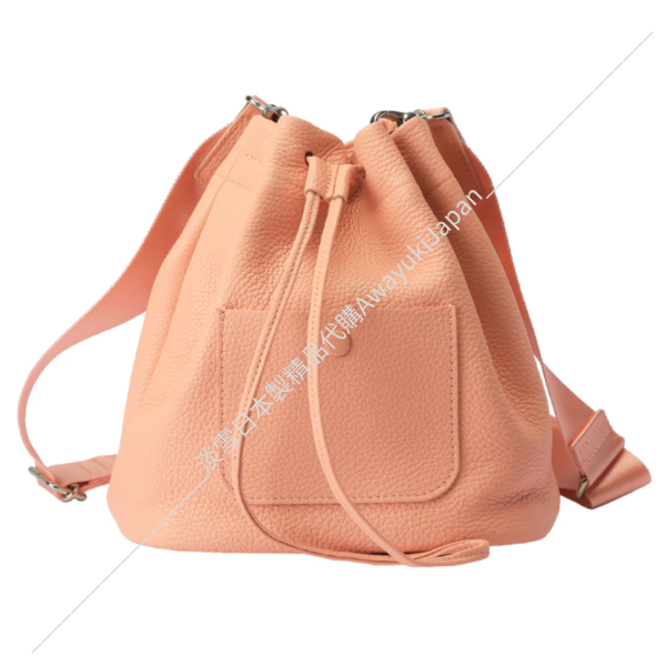 日本製 繽紛小桶包 #日本製包包
#輕量包包
#水桶包
#basketbag
#氣質容量兼具
#日本製輕量包包
#上班必備包包
#氣質包款
#百變混搭
#牛皮托特包
#日本製托特包
#日本製牛皮包
#日本職人
#OL穿搭
#日本代購
#日本製代購
#日本製
#高品質
#安心安全日本製
#貴婦
#輕奢
#OL
#休閒
#上班
#ootd
#媽咪包 
#媽媽包 
#登