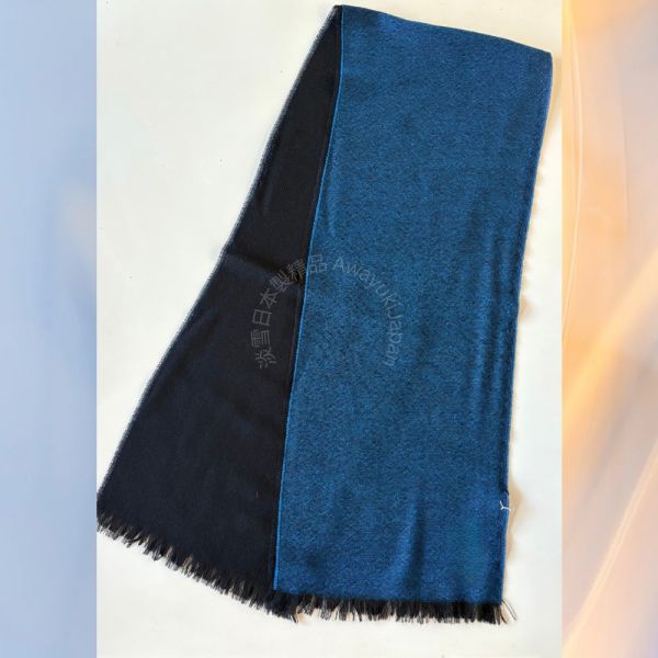 日本製 羊毛圍巾_北境寒光系列(Recto–Verso Wool)雙面圍巾-極海藍鋒 Bleu Arctique & Noir (60x180cm) 男生圍巾 日本圍巾 日本披肩 保暖圍巾 圍巾
雙面圍巾
日本製圍巾
羊毛雙面圍巾
羊毛圍巾
情侶圍巾
型男圍巾
帥氣爆表
靚女圍巾
一條抵兩條
保暖圍巾
克什米爾
cashmere
日本代購
日本製代購
RectoVersomuffler
muffler
hermesmuffler
winteriscoming
甜美小姊姊風
氣質優雅女孩風
可甜可鹹
日本製
高品質
安心安全
安心安全日