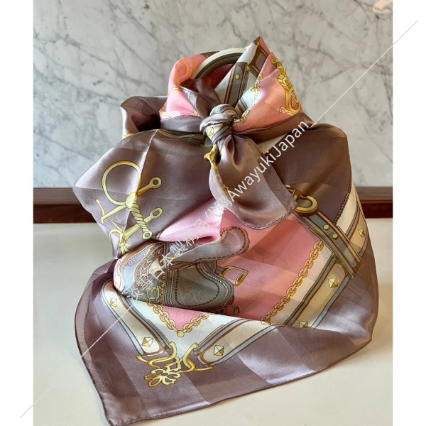 日本製 皇家馬鞍絲巾 絲巾
雙面圍巾
日本製絲巾
日本製圍巾
羊毛雙面圍巾
羊毛圍巾
一條抵兩條
保暖圍巾
克什米爾
silkscarf
scarf
hermesscarf
cashmere
日本代購
日本製代購
RectoVersomuffler
muffler
hermesmuffler
winteriscoming
甜美小姊姊風
氣質優雅女孩風
可甜可鹹
日本製
高品
