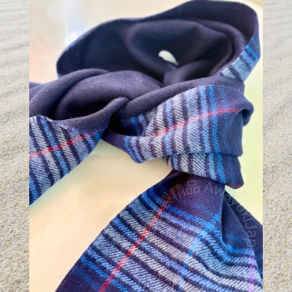 日本製 羊毛圍巾_Dualism Indigo（雙面靛藍）-靛藍色(32x156cm) 圍巾 男生圍巾 日本圍巾 條紋圍巾 雙面圍巾 圍巾
雙面圍巾
日本製圍巾
羊毛雙面圍巾
羊毛圍巾
情侶圍巾
型男圍巾
帥氣爆表
靚女圍巾
一條抵兩條
保暖圍巾
克什米爾
cashmere
日本代購
日本製代購
RectoVersomuffler
muffler
hermesmuffler
winteriscoming
甜美小姊姊風
氣質優雅女孩風
可甜可鹹
日本製
高品質
安心安全
安心安全日