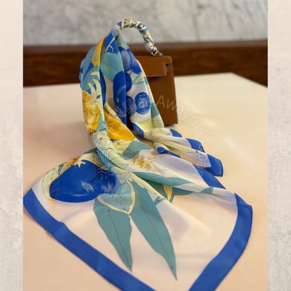 日本製 絲巾_地中海的夏日果園 Mediterranean Orchard d’Été-地中海藍色(88 × 88cm) 絲巾 方形絲巾 大方巾 日本絲巾 9090 披肩 絲巾
雙面圍巾
日本製絲巾
日本製圍巾
羊毛雙面圍巾
羊毛圍巾
一條抵兩條
保暖圍巾
克什米爾
silkscarf
scarf
hermesscarf
cashmere
日本代購
日本製代購
RectoVersomuffler
muffler
hermesmuffler
winteriscoming
甜美小姊姊風
氣質優雅女孩風
可甜可鹹
日本製
高品