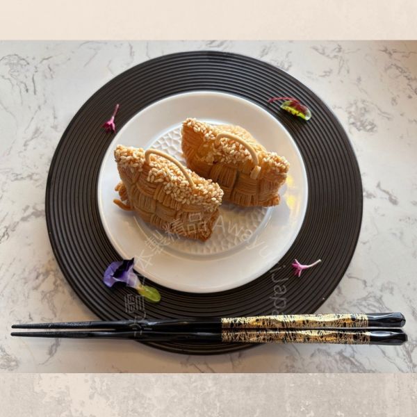 日本製 金絲月影夫妻筷(一組共2雙) 日本製筷子 夫婦筷 筷子禮盒 日本筷子 日本箸 結婚禮盒 贈禮 madeinjapan 
杯盤組
日本製杯盤
日本製 
高品質 
日本職人手工製作 
和風禮品 
日式美學
Narumi
日本美學
日本錫器
錫器酒器組
日本紋案
櫻花
緣
吉祥如意
日本國寶設計 
高級感
限量禮品 
送禮首選 
日本傳統工藝 
精緻生活 
和風現代 
優雅禮品
奢華禮盒
日式風格
dior
Chanel
Hermes