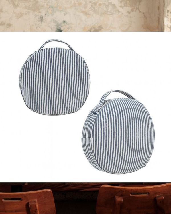 日本製 丹寧系列圓形隨行包(牛仔丹寧款) 日本製包包 日本製丹寧 丹寧包包 小圓包 隨身包 輕旅行 可愛包包 療癒 裝可愛 #雙色織帶
#義大利製手把
#多功能包包日本製
#氣質容量兼具
#日本製輕量包包
#輕量包包
#夏日必備包包
#只有可愛
#可愛包包
#可愛穿搭
#托特包
#編織托特包
#日本製托特包
#日本製編織包
#日本職人手作包
#夏日穿搭
#日本代購
#日本製代購
#日本製
#高品質
#安心安全日本製
#貴婦
#輕奢
#夏日編織包
#海邊穿搭
#浴衣穿搭﻿