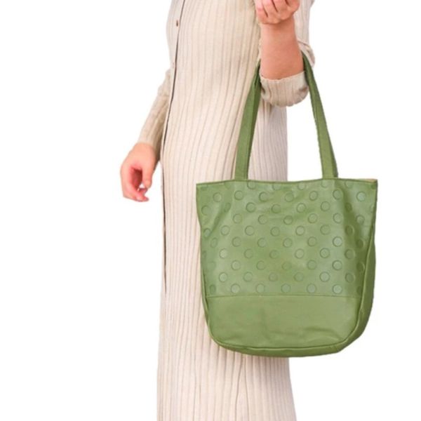 日本製 水玉點點 2way肩背斜背包 日本製包包
輕量包包
托特包
totebag
氣質容量兼具
日本製輕量包包
上班必備包包
氣質包款
百變混搭
牛皮托特包
日本製托特包
日本製牛皮包
日本職人
OL穿搭
日本代購
日本製代購
日本製
高品質
安心安全日本製
貴婦
輕奢
OL
休閒
上班
ootd
媽媽包 
登山露營
hermes