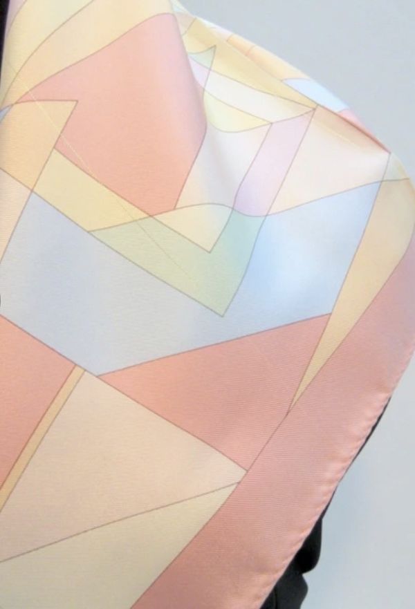 日本製 幾何紋案絲巾_櫻花粉 絲巾
雙面圍巾
日本製絲巾
日本製圍巾
羊毛雙面圍巾
羊毛圍巾
一條抵兩條
保暖圍巾
克什米爾
silkscarf
scarf
hermesscarf
cashmere
日本代購
日本製代購
RectoVersomuffler
muffler
hermesmuffler
winteriscoming
甜美小姊姊風
氣質優雅女孩風
可甜可鹹
日本製
高品