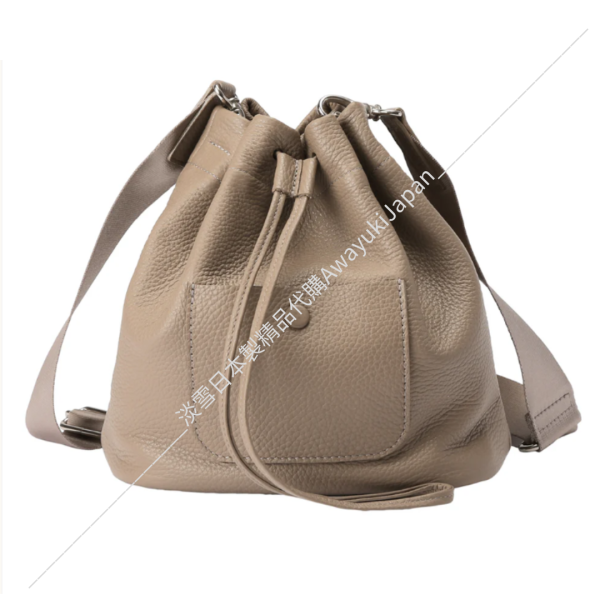 日本製 繽紛小桶包 #日本製包包
#輕量包包
#水桶包
#basketbag
#氣質容量兼具
#日本製輕量包包
#上班必備包包
#氣質包款
#百變混搭
#牛皮托特包
#日本製托特包
#日本製牛皮包
#日本職人
#OL穿搭
#日本代購
#日本製代購
#日本製
#高品質
#安心安全日本製
#貴婦
#輕奢
#OL
#休閒
#上班
#ootd
#媽咪包 
#媽媽包 
#登