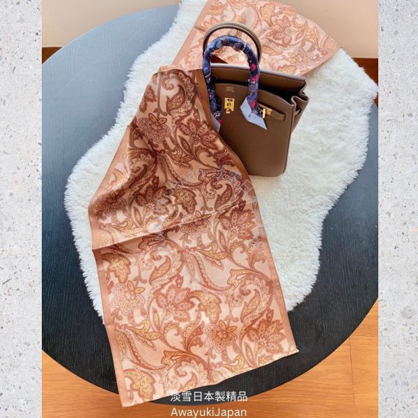 宮廷序曲 Prélude de Palais-琥調 Ambre Classique_焦糖×琥珀(120× 34cm) 絲巾 雙面絲巾 長型絲巾 日本絲巾 9090 披肩 絲巾
雙面圍巾
日本製絲巾
日本製圍巾
羊毛雙面圍巾
羊毛圍巾
一條抵兩條
保暖圍巾
克什米爾
silkscarf
scarf
hermesscarf
cashmere
日本代購
日本製代購
RectoVersomuffler
muffler
hermesmuffler
winteriscoming
甜美小姊姊風
氣質優雅女孩風
可甜可鹹
日本製
高品