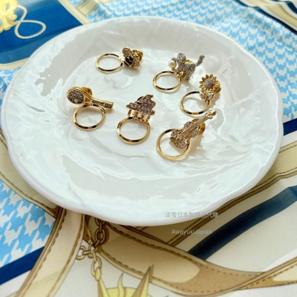 日本製 3WAY優雅飾品 絲巾環 胸針 眼鏡扣 (鋼琴) 日本製 耳夾 金屬絲 蝴蝶結 耳環 螺旋式耳夾 無耳洞 無耳洞耳環 可選耳夾配件 不痛 搖擺 鈦 冬 女士 品牌 簡約 金色 時尚 無耳洞 無耳洞耳夾 星 星形 小耳釘 耳釘 框架 單顆寶石 和服 浴衣 浮世繪 神奈川衝浪裏