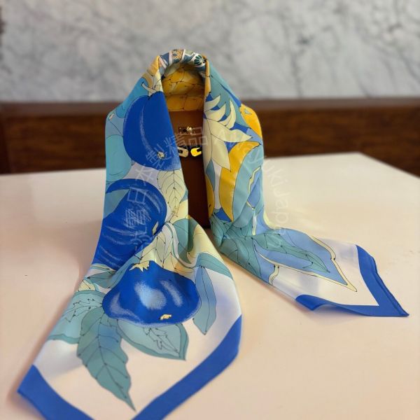 日本製 絲巾_地中海的夏日果園 Mediterranean Orchard d’Été-地中海藍色(88 × 88cm) 絲巾 方形絲巾 大方巾 日本絲巾 9090 披肩 絲巾
雙面圍巾
日本製絲巾
日本製圍巾
羊毛雙面圍巾
羊毛圍巾
一條抵兩條
保暖圍巾
克什米爾
silkscarf
scarf
hermesscarf
cashmere
日本代購
日本製代購
RectoVersomuffler
muffler
hermesmuffler
winteriscoming
甜美小姊姊風
氣質優雅女孩風
可甜可鹹
日本製
高品